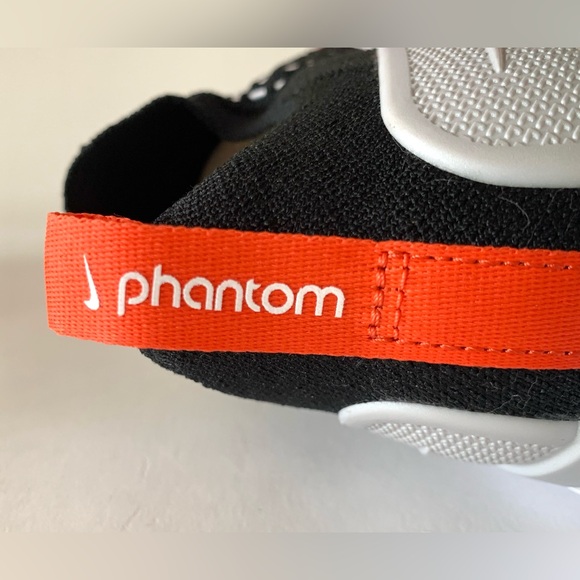 NWT, new in box, Nike’s React Phantom Run FK (Flyknit) 2. - Picture 8 of 12